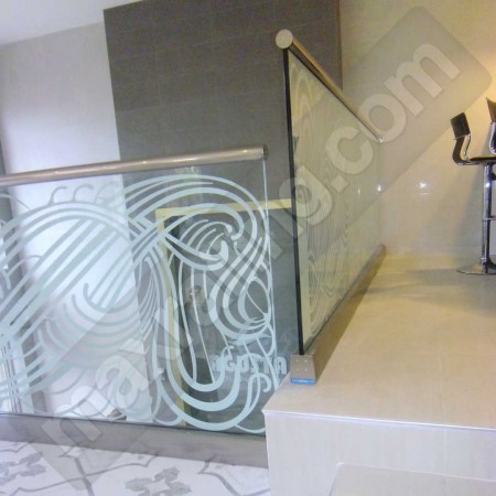 Иноксови парапети